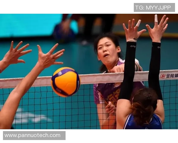 库里科联队与智利天主的精彩对决引发球迷热议与期待